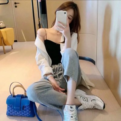 彩虹艳女
